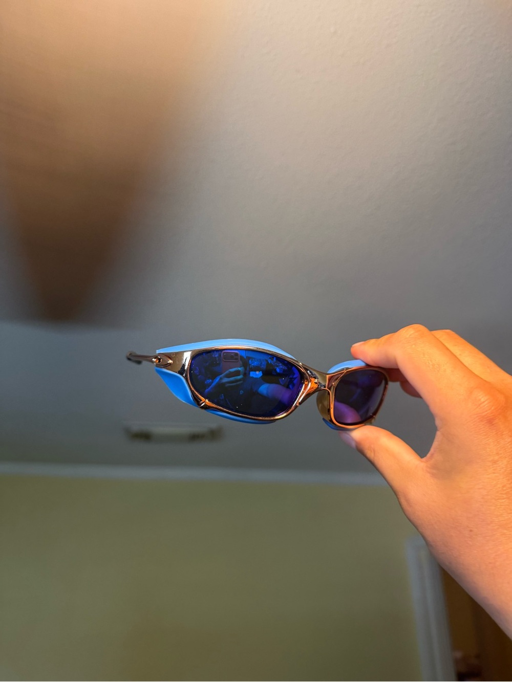 Blue and Silver Sport Sunglasses with Mirrored Lenses Oakley Oakleys